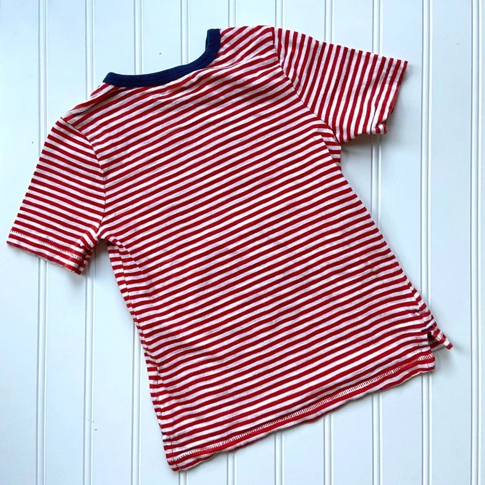 •Old Navy• Cool graphic tee